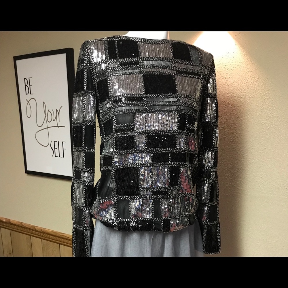 Beautiful Blocked Shimmer Top/ Rear Zipper. - Picture 4 of 4